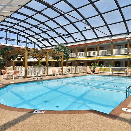 Best Western Plus Dubuque Hotel&Conference Center Exterior foto