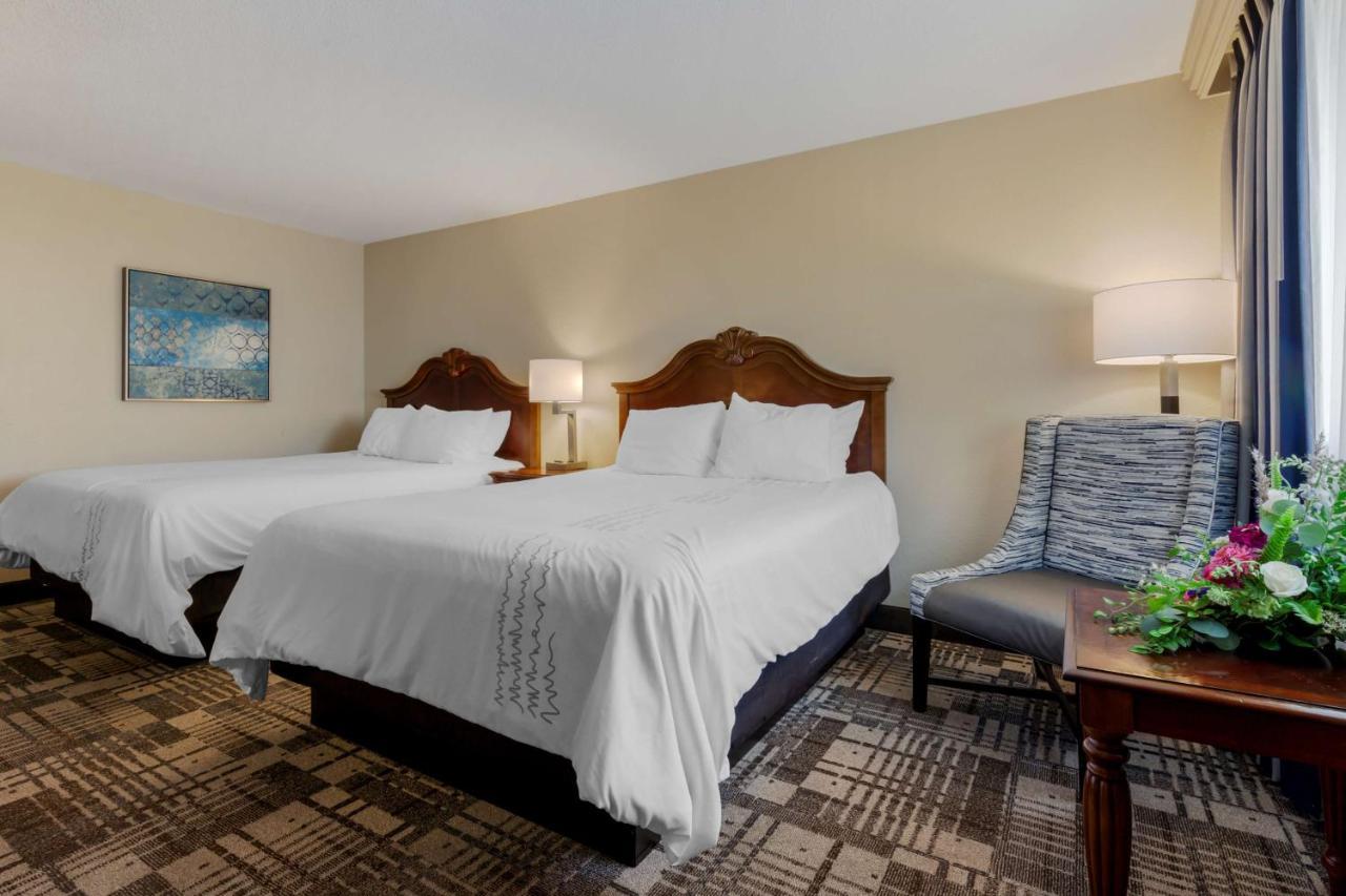 Best Western Plus Dubuque Hotel&Conference Center Exterior foto