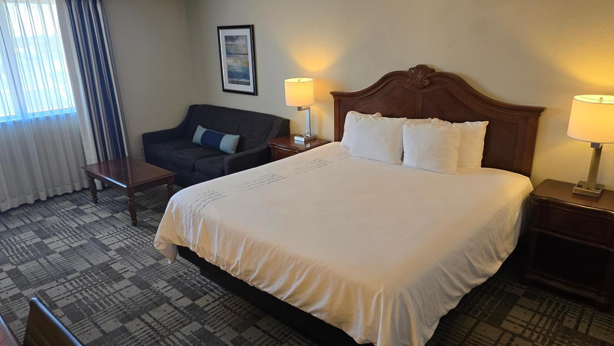 Best Western Plus Dubuque Hotel&Conference Center Exterior foto